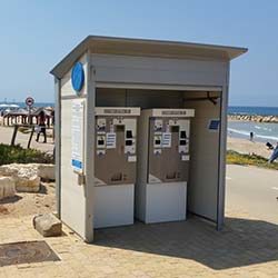 הוצבו מכונות מכירת כרטיסים למתקני חוף בחופי תל אביב
